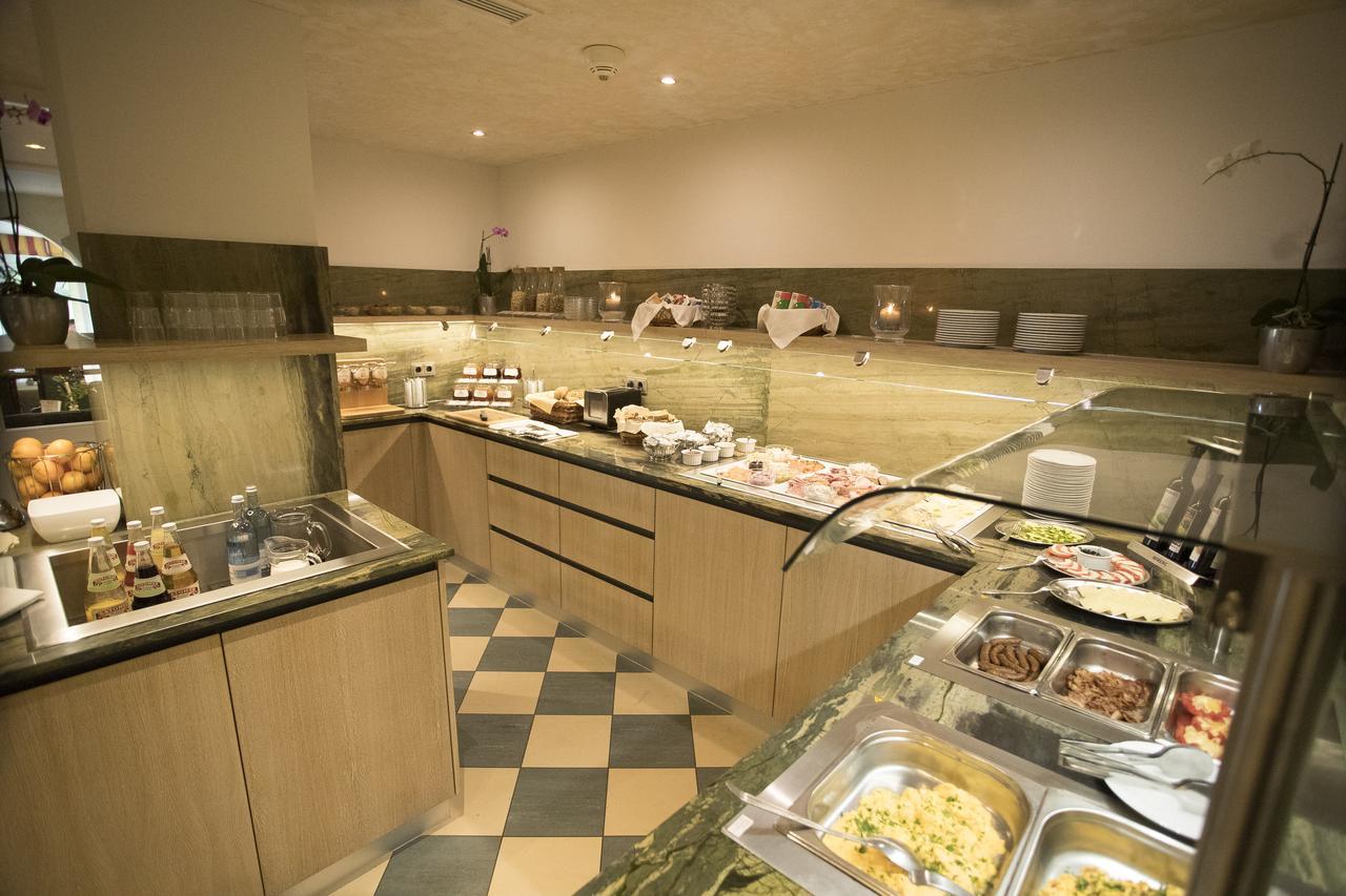 Hotel Kurhaus Am Inselsee 4*